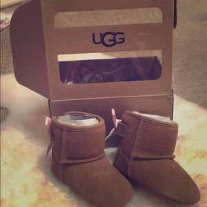 infant uggs size 2